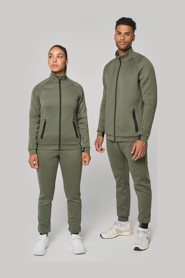 Jacke mit hochgeschlossenem Kragen
