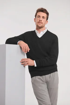 V-neck Knitted Pullover Black