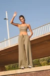 Kurzes, umweltfreundliches Damen-Top