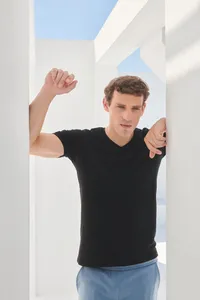 Men's Feel Good V-neck T-shirt