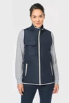 4-lagiger Bodywarmer mit Wärmeisolierung.