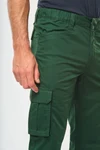 Umweltfreundliche Herrenhose mit mehreren Taschen
