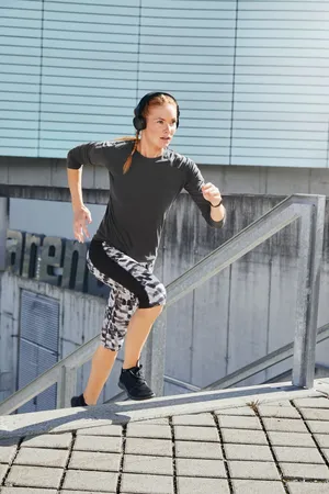 Ladies´ Sports Shirt Long-Sleeved titan