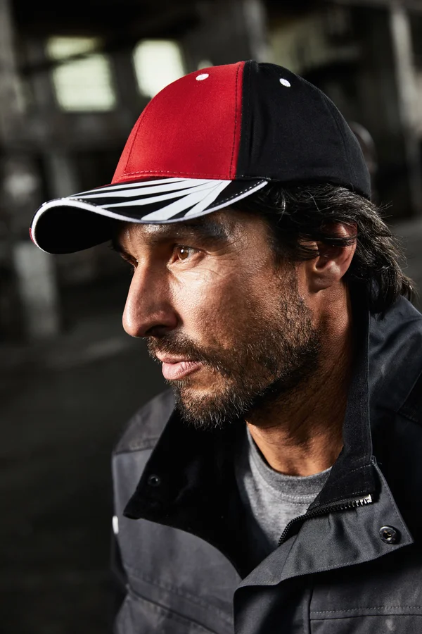 6 Panel Workwear Kappe - Strong red/black/white