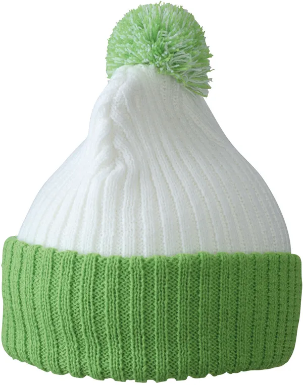 Strickmütze mit Pompon