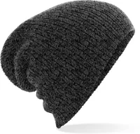 Legere überlange Strickmütze