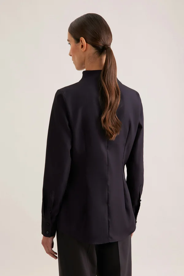 Popeline Bluse mit Kelchkragen langarm Black