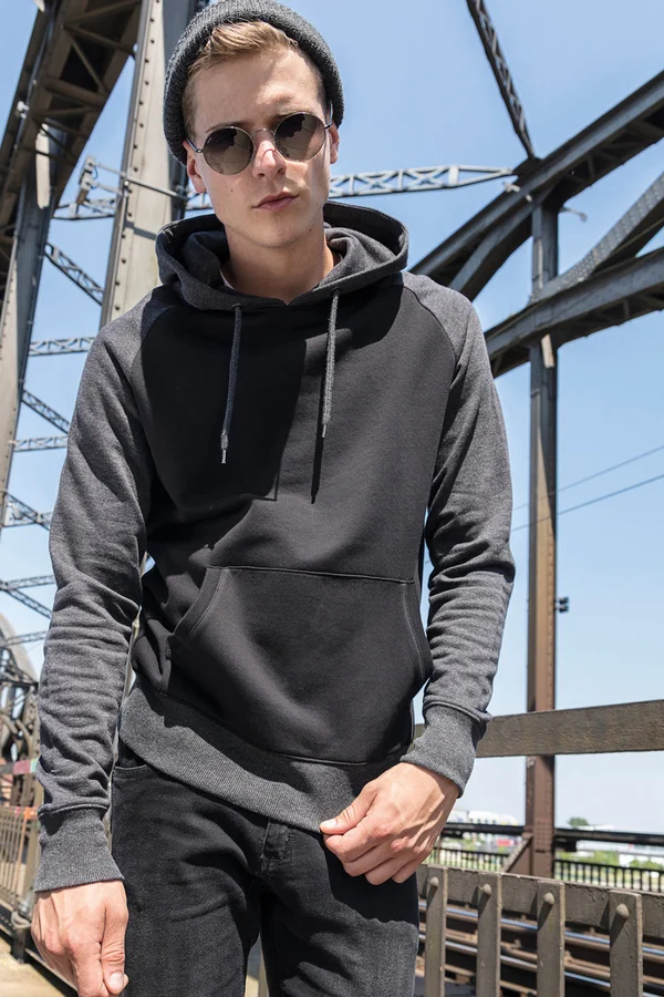 Raglan Hoody Black / Charcoal (Heather)
