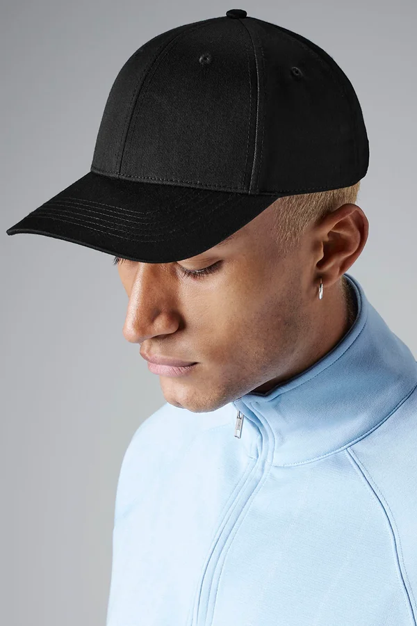 Urbanwear 6 Panel Snapback Black