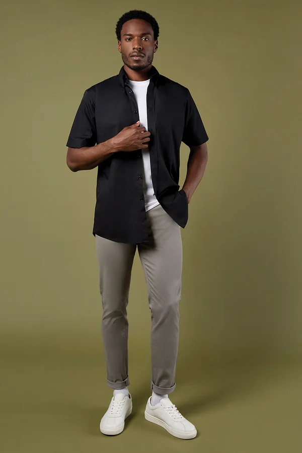 Classic Fit Workforce Shirt Short Sleeve Black