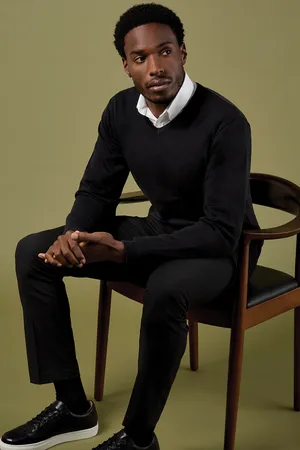Regular Fit Arundel V-Neck Sweater Black