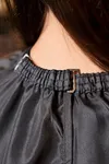 Wasserabweisender Schneideumhang mit Handdurchgriffen Black