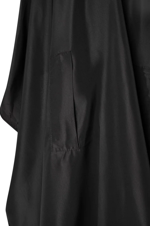 Wasserabweisender Schneideumhang mit Handdurchgriffen Black