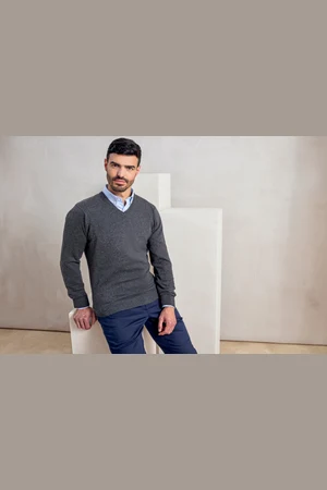 Men´s V-Neck Knitted Sweater