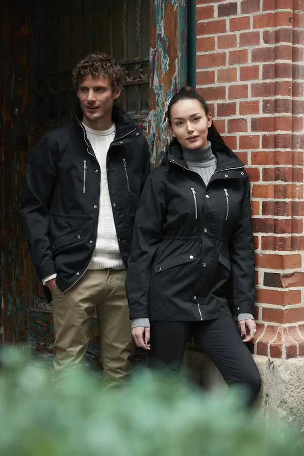 020903_v6_IM_Clique_aw19.jpg