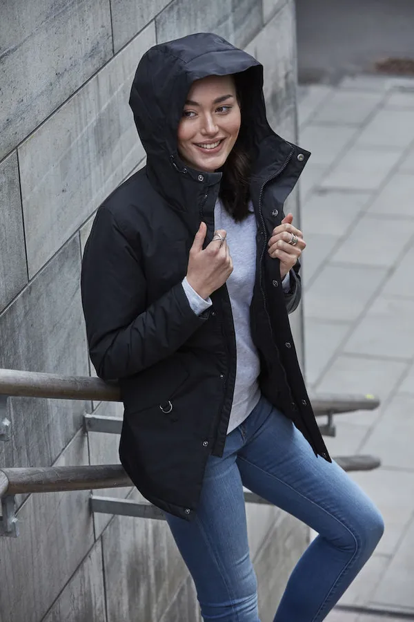 020913_v7_IM_Clique_aw19.jpg