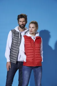 020974_020975_IMss18_HudsonVests2.jpg