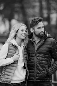 020975_020976_IMaw16_HudsonVestHudsonJacketCoupleBW.jpg