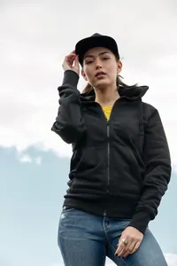 021019_IM_Clique_aw19.jpg