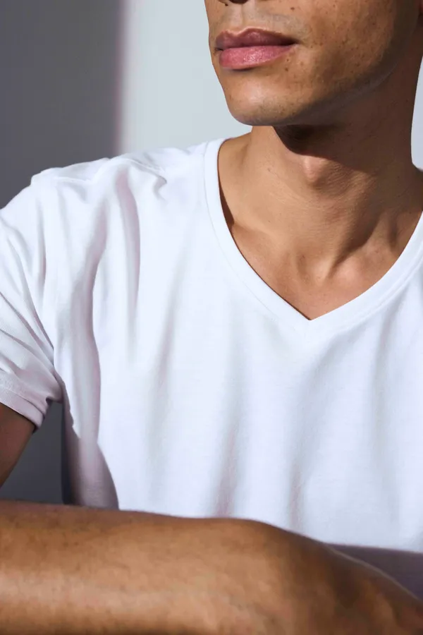 PRO Wear CARE T-Shirt | V-Ausschnitt Weiss