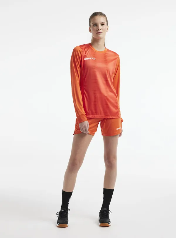 1905576-573000_CRAFT SQUAD SHORT SOLID W_Closeup6.jpg
