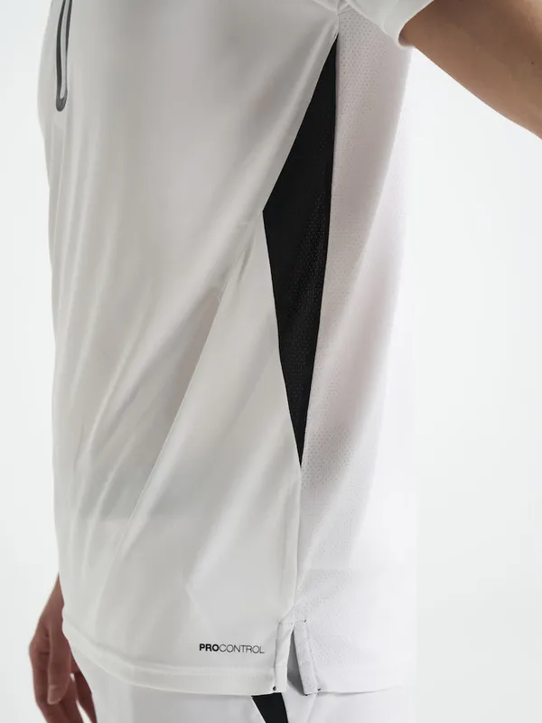 1908225-900999_Pro Control Impact Polo M_Closeup4.jpg