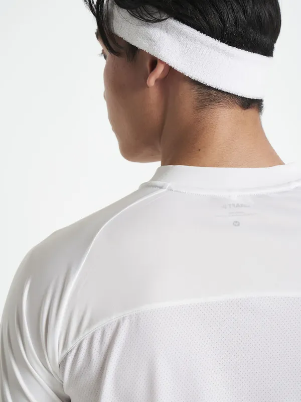 1908225-900999_Pro Control Impact Polo M_Closeup5.jpg