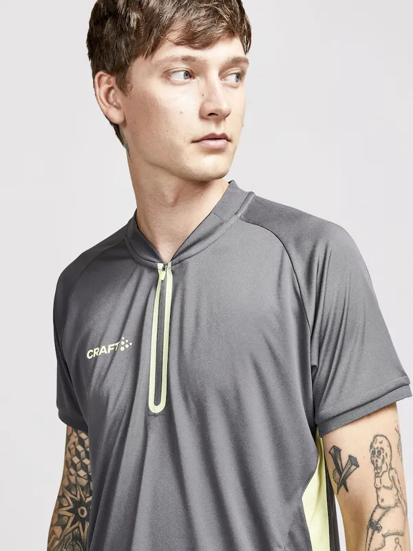 1908225-985541_Pro Control Impact Polo M_Closeup3.jpg