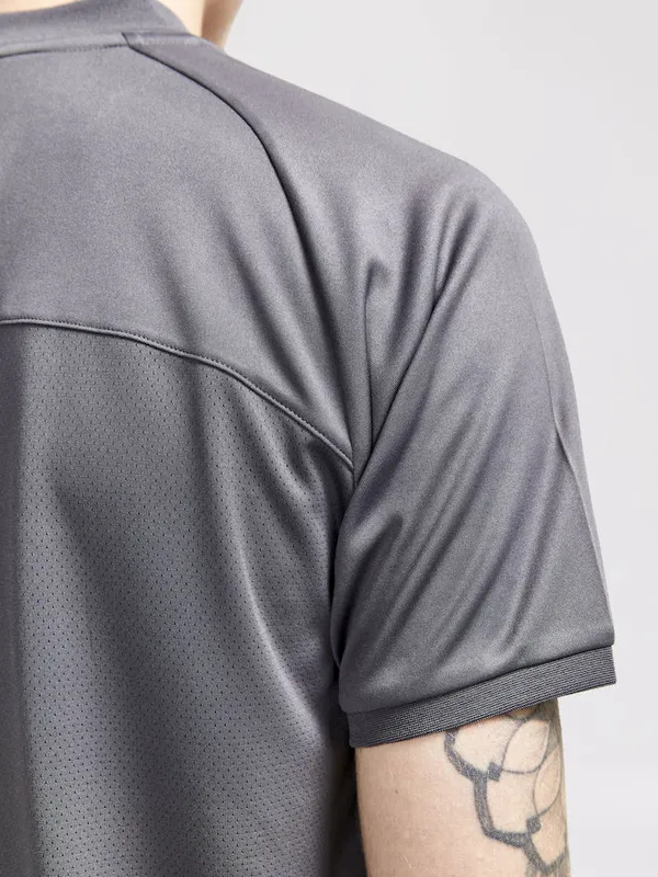 1908225-985541_Pro Control Impact Polo M_Closeup4.jpg