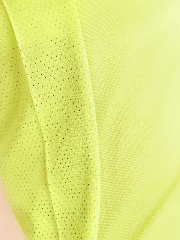 1908226-541900_Pro Control Impact Polo W_Closeup5.jpg