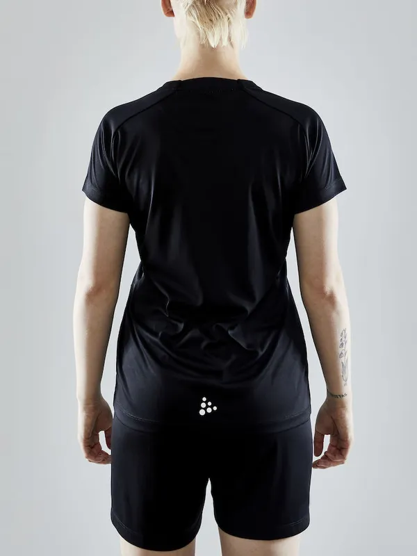 1910143-999000_Evolve Tee W_Closeup3.jpg