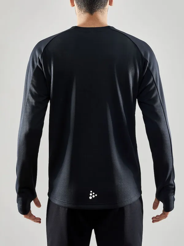 1910160-999000_Evolve Crew Neck M_Closeup3.jpg