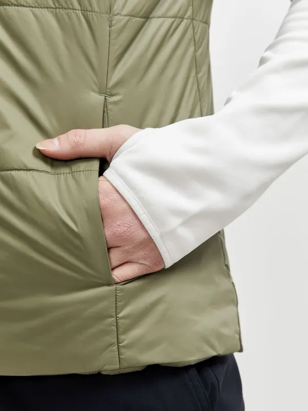 1910986-664000_CORE Light Padded Vest M_Closeup3.jpg