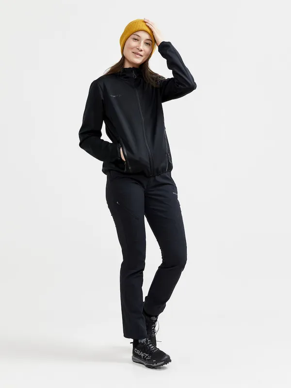 1910993-999000_ADV Explore Soft Shell Jacket W_Closeup5.jpg