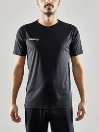 1911157-396000_CORE Dry Active Comfort LS M_Closeup5.jpg