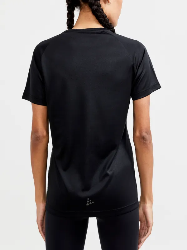 1911785-999000_CORE Unify Logo Tee W_Closeup2.jpg