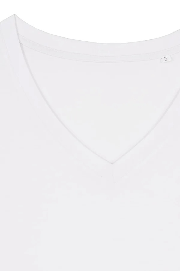 Das Damen-T-Shirt mit V-Ausschnitt