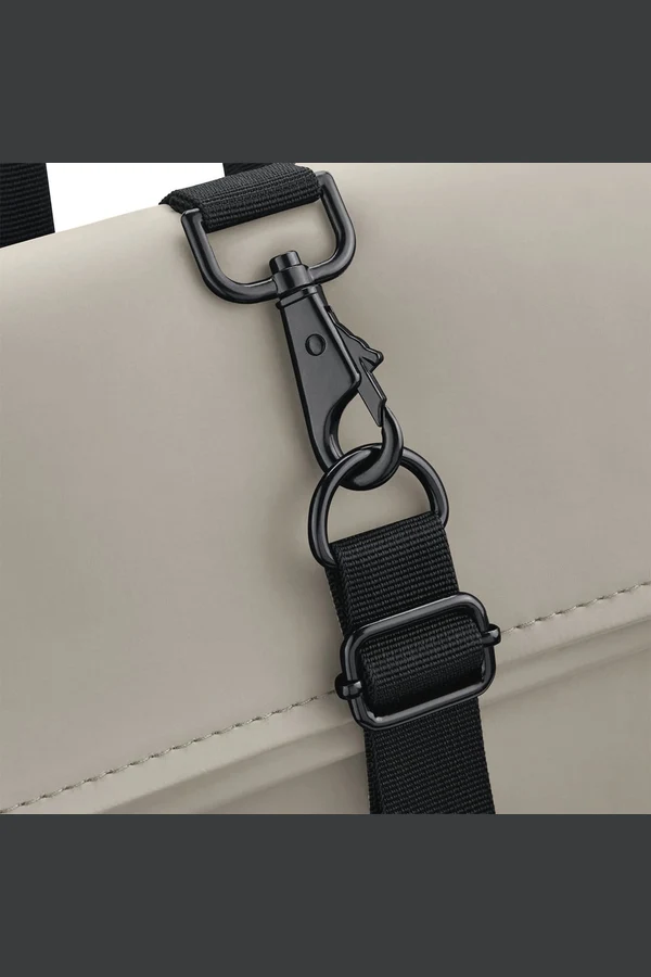Rucksack mit Roll-Top-Klappe aus mattem Polyurethan