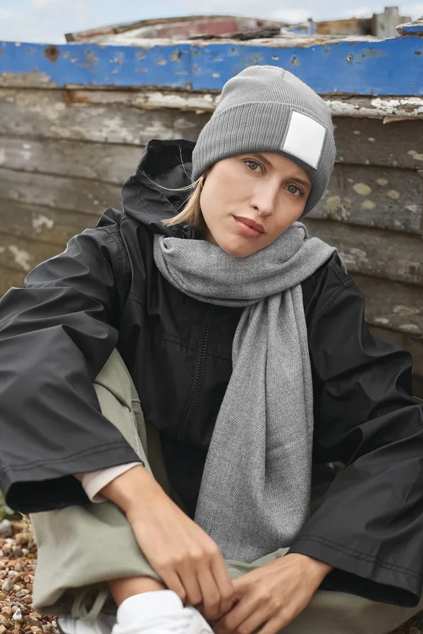 Mütze mit aufgesetztem Patch
