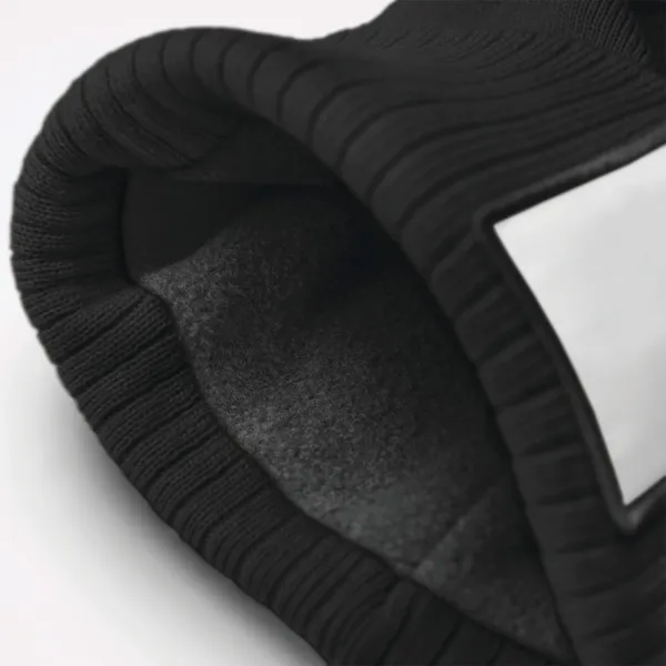 Mütze mit aufgesetztem Patch