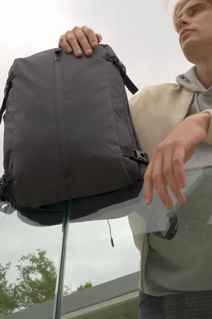 KI0933-Business backpack with front soft pocket
