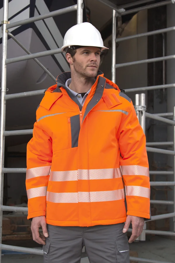 Dynamic softshell coat