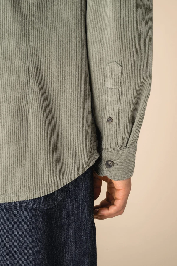 Umweltfreundliche ausgewaschene Herren-Hemdjacke aus Kord
