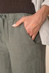 Ausgewaschene Damenhose aus Leinen