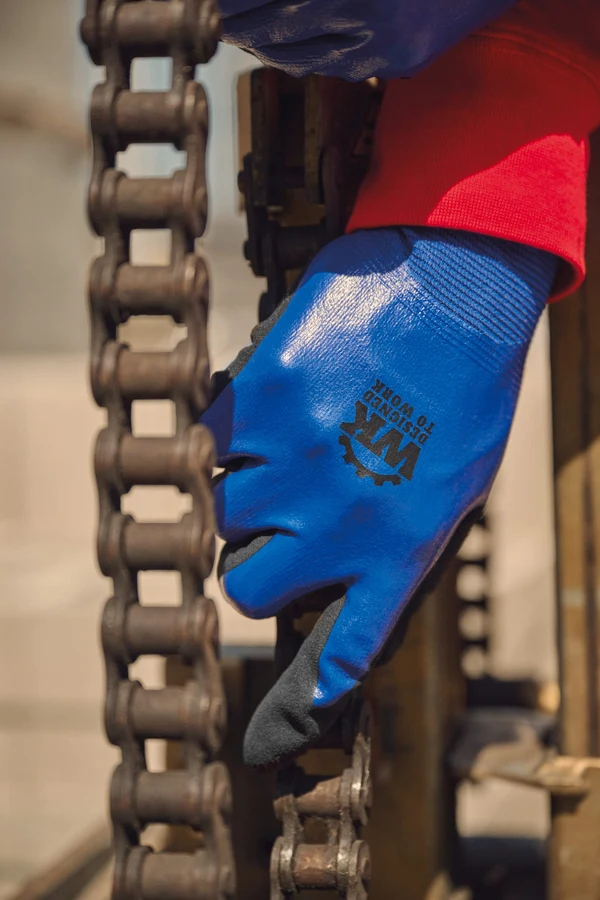 Handling in Wet Environments Gloves
