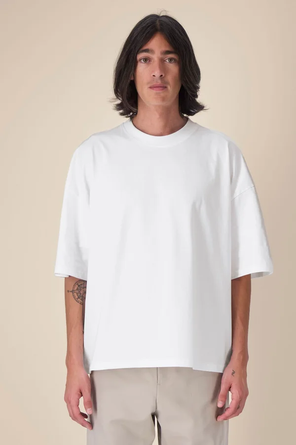 Das Unisex-T-Shirt Boxy aus recycelter Baumwolle