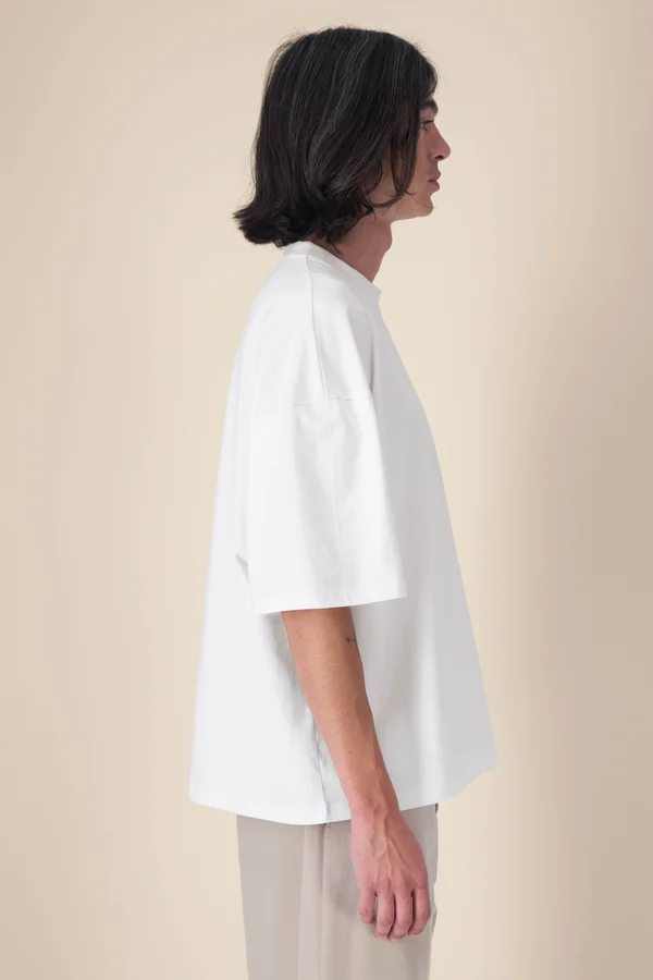 Das Unisex-T-Shirt Boxy aus recycelter Baumwolle