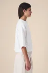 Das kurze Damen-T-Shirt aus recycelter Baumwolle