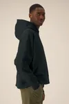 Der Boxy Unisex-Hoodie aus recycelter Baumwolle