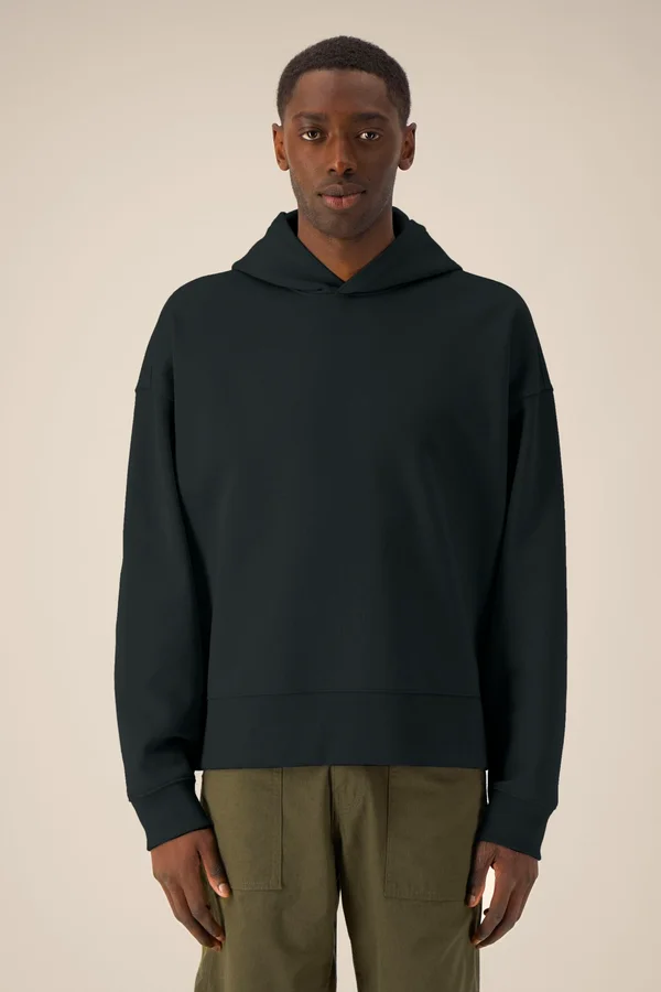Der Boxy Unisex-Hoodie aus recycelter Baumwolle